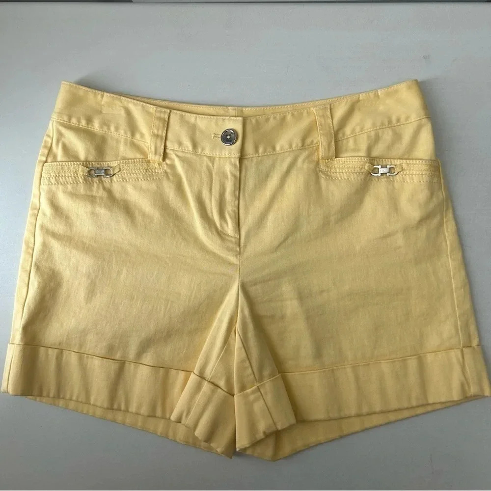 White House  Black Market Shorts Cuffed Yellow Size 2 - Picture 15 of 15